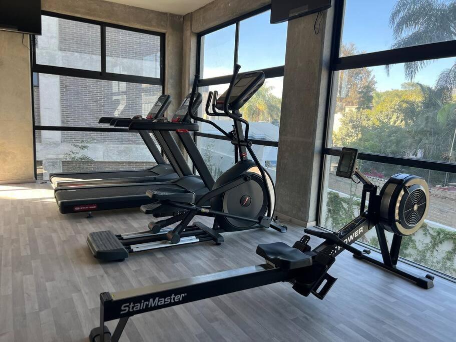 Depa Boho Al Sur Pet Friendly Piscina Gym Sala De Cine Lägenhet Guadalajara Exteriör bild